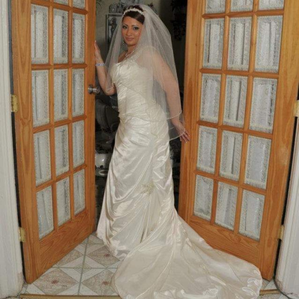 👰💍Maggie Sottero Desirae Imperial Bridal gown - Picture 6 of 8